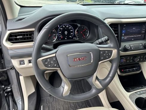 Used 2021 GMC Acadia Denali w/ Denali Technology Package AWD/4WD image 14