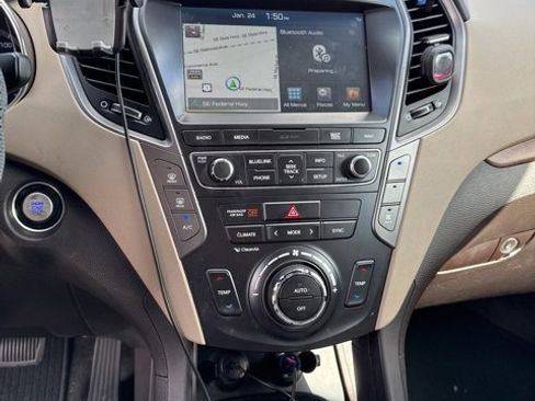 Used 2018 Hyundai Santa Fe Limited image 5