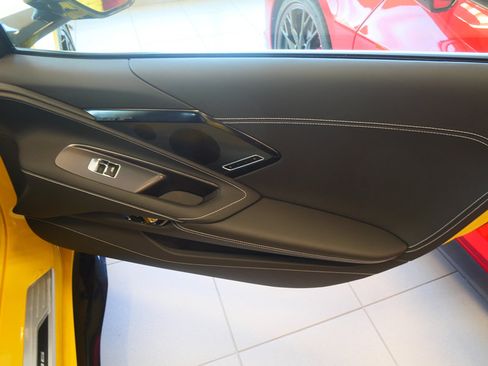 Used 2025 Chevrolet Corvette Z06 w/ Stealth Interior Trim Package RWD image 10