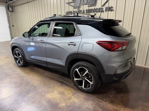 Used 2022 Chevrolet TrailBlazer RS w/ Technology Package image 5