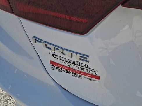 Used 2024 Kia Forte LXS FWD image 19