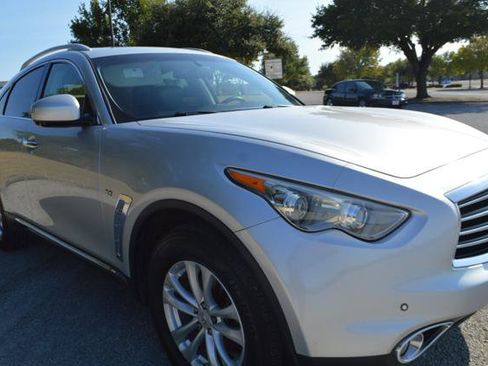 Used 2015 INFINITI QX70 2WD w/ Premium Package image 3