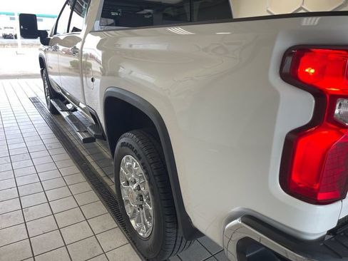 Used 2024 Chevrolet Silverado 2500 LTZ w/ LTZ Plus Package AWD/4WD image 19