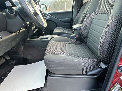 Used 2016 Nissan Frontier SV image 20