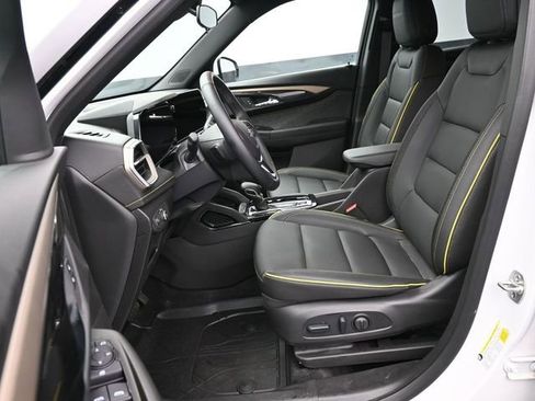 Used 2025 Chevrolet TrailBlazer ACTIV FWD image 39
