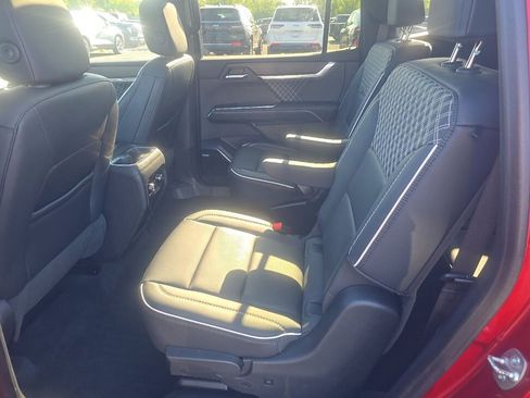 Used 2024 GMC Acadia Denali w/ Super Cruise Package AWD/4WD image 5