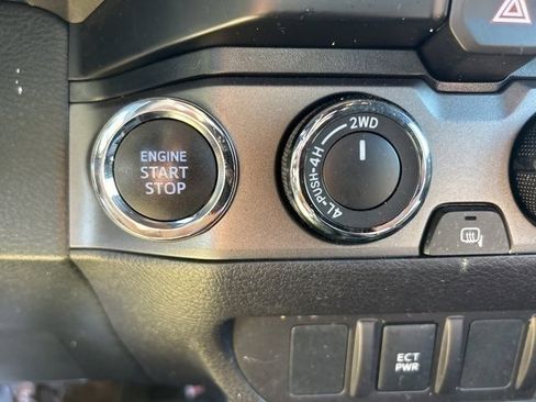 Used 2021 Toyota Tacoma TRD Sport image 12