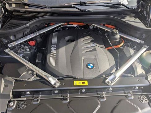 Used 2026 BMW X5 xDrive50e w/ M Sport Package AWD/4WD image 18