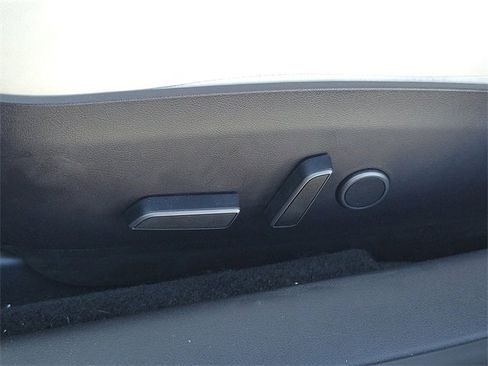 Used 2021 Tesla Model 3 Standard Range Plus image 19