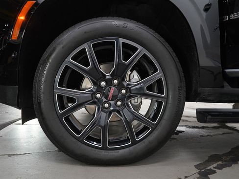 Used 2025 GMC Yukon XL Denali w/ Sun & Power Step Package AWD/4WD image 35