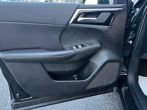 Used 2024 Mitsubishi Outlander SE image 21