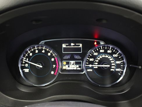 Used 2018 Subaru Forester 2.5i Touring AWD/4WD image 13