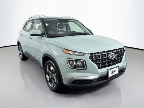 New 2026 Hyundai Venue SEL FWD image 3