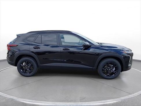 New 2026 Chevrolet Trax LT w/ Driver Confidence Package image 9