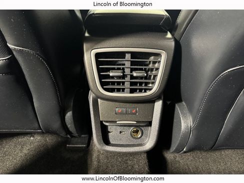 Used 2017 Lincoln MKX Reserve w/ Driver Assistance Package FWD image 11