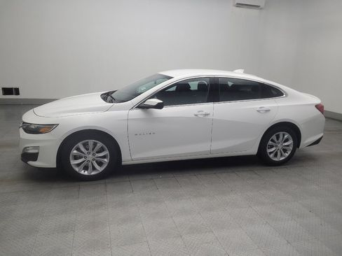 Used 2025 Chevrolet Malibu LT FWD image 2