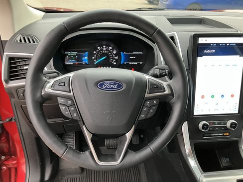 Used 2024 Ford Edge Titanium w/ Equipment Group 301A AWD/4WD image 10