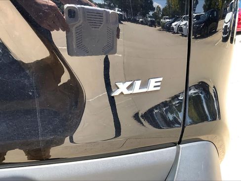 Used 2025 Toyota RAV4 XLE FWD image 10