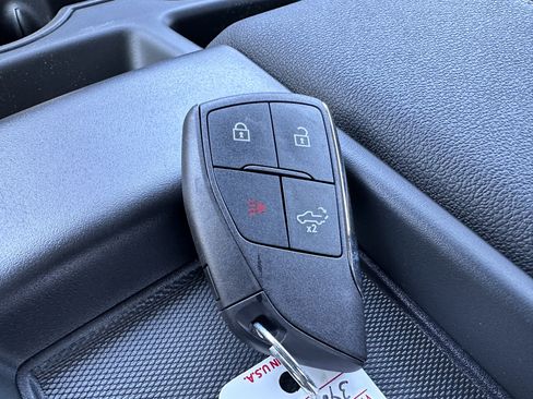 New 2025 Chevrolet Silverado 1500 W/T w/ WT Value Package image 18