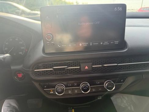 Used 2025 Honda HR-V EX-L image 11