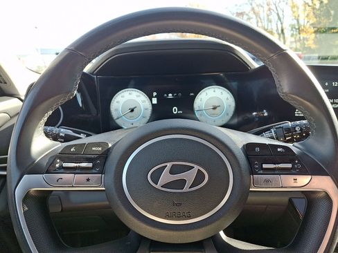 Used 2024 Hyundai Elantra Limited image 21