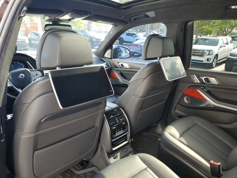 Used 2022 BMW ALPINA XB7 AWD/4WD image 14