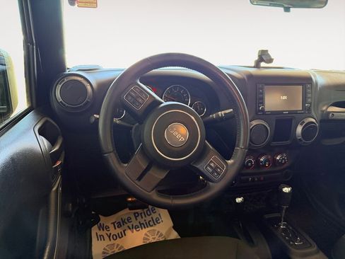 Used 2017 Jeep Wrangler Unlimited Sport w/ Connectivity Group AWD/4WD image 12