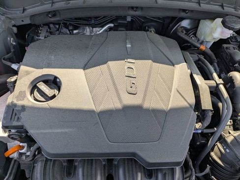 Certified 2025 Hyundai Tucson SE image 20