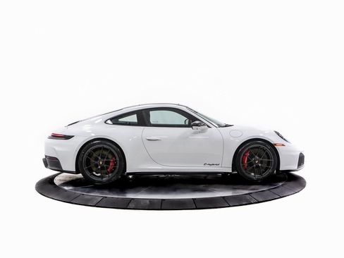 New 2026 Porsche 911 Carrera GTS image 8