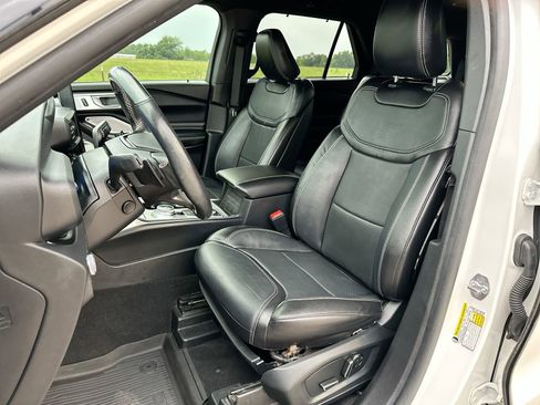 Used 2020 Ford Explorer ST w/ Premium Technology Package AWD/4WD image 11