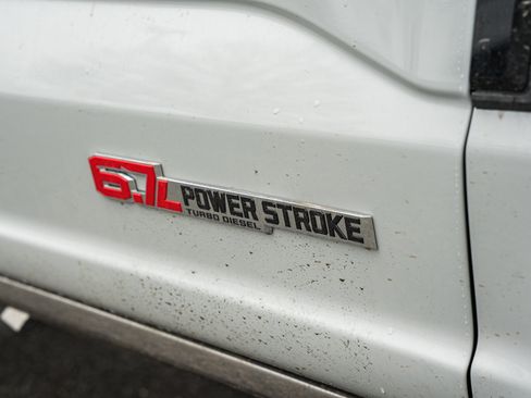 New 2026 Ford F250 Platinum image 16