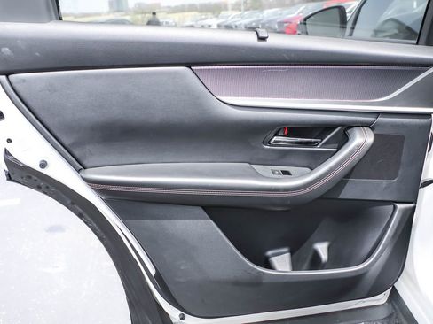 Used 2025 MAZDA CX-70 Plug-In Hybrid w/ Premium Plus AWD/4WD image 26