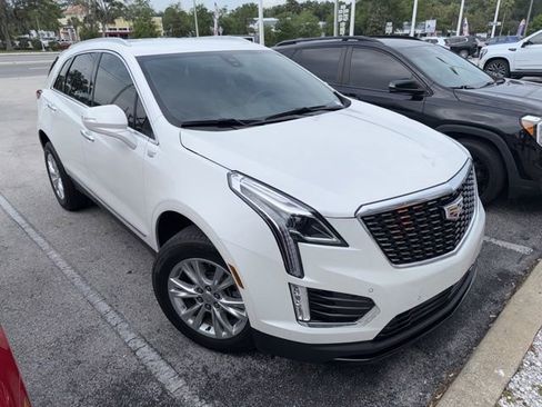 Used 2023 Cadillac XT5 Luxury FWD image 2
