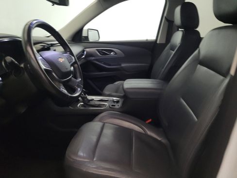 Used 2021 Chevrolet Traverse LT w/ LT Premium Package AWD/4WD image 17
