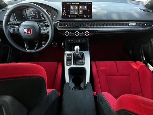 Used 2025 Honda Civic Type R image 12