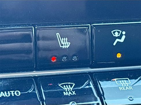 Used 2024 Chevrolet Colorado Z71 w/ Z71 Convenience Package 2 image 20