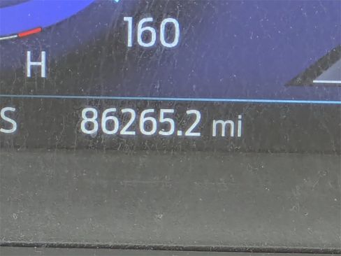 Used 2020 Ford Explorer Platinum w/ Premium Technology Package image 34