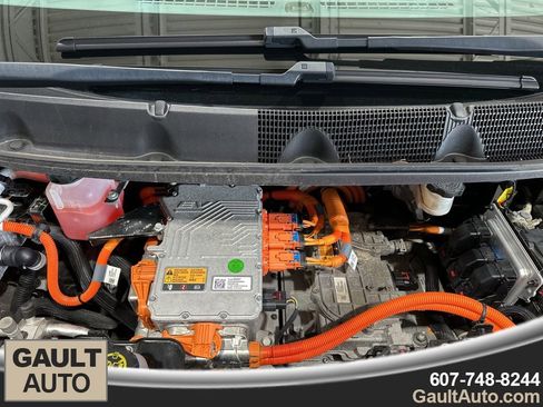 Used 2019 Chevrolet Bolt Premier w/ Infotainment Package image 22