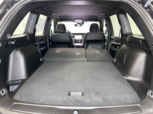 New 2025 Jeep Grand Cherokee Limited w/ Black Appearance Package image 15