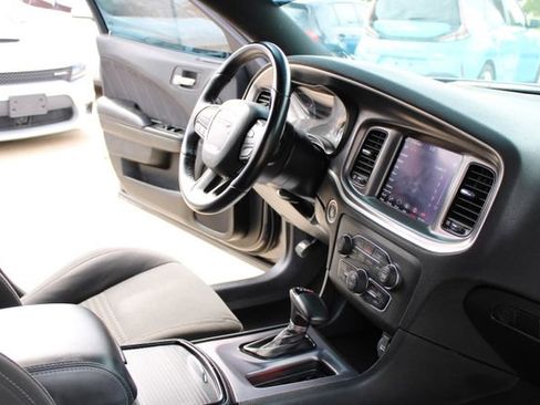 Used 2020 Dodge Charger R/T w/ Blacktop Package RWD image 43