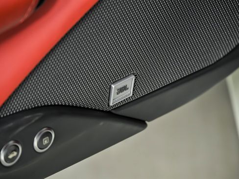 Used 2018 Ferrari 488 Spider image 25