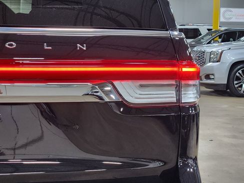 Used 2023 Lincoln Navigator Reserve AWD/4WD image 22