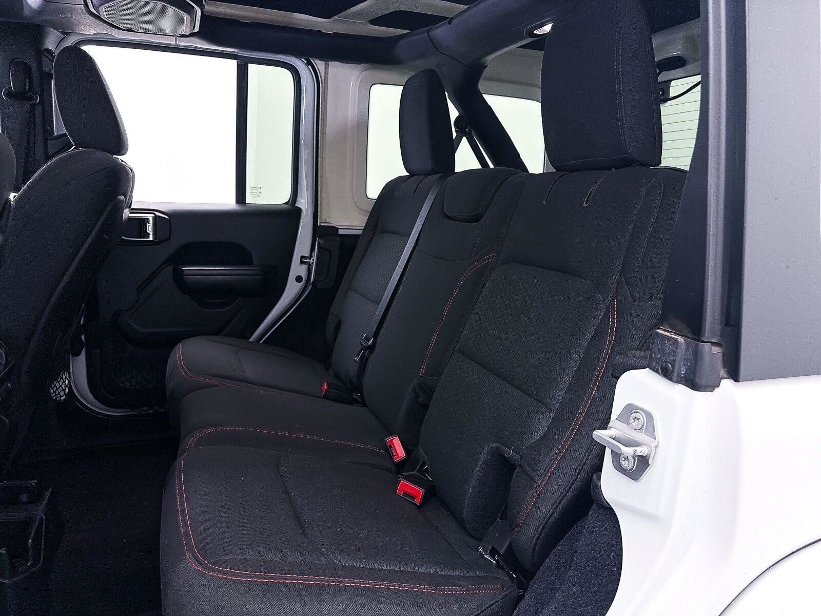 Used 2019 Jeep Wrangler Unlimited Rubicon AWD/4WD image 35
