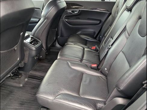 Used 2018 Volvo XC90 T6 Momentum w/ Convenience Package AWD/4WD image 12