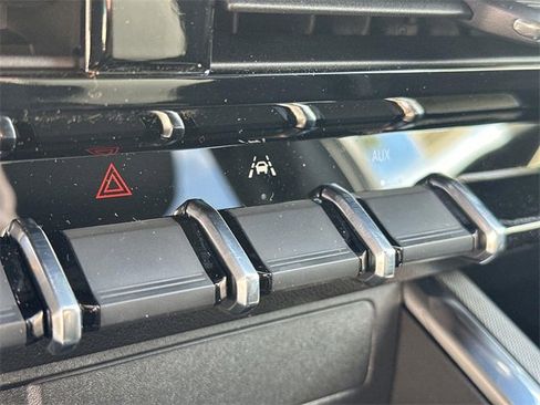 New 2026 GMC Canyon Elevation image 16