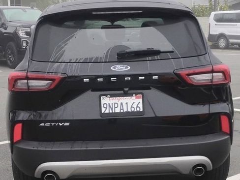 Used 2023 Ford Escape Active image 2