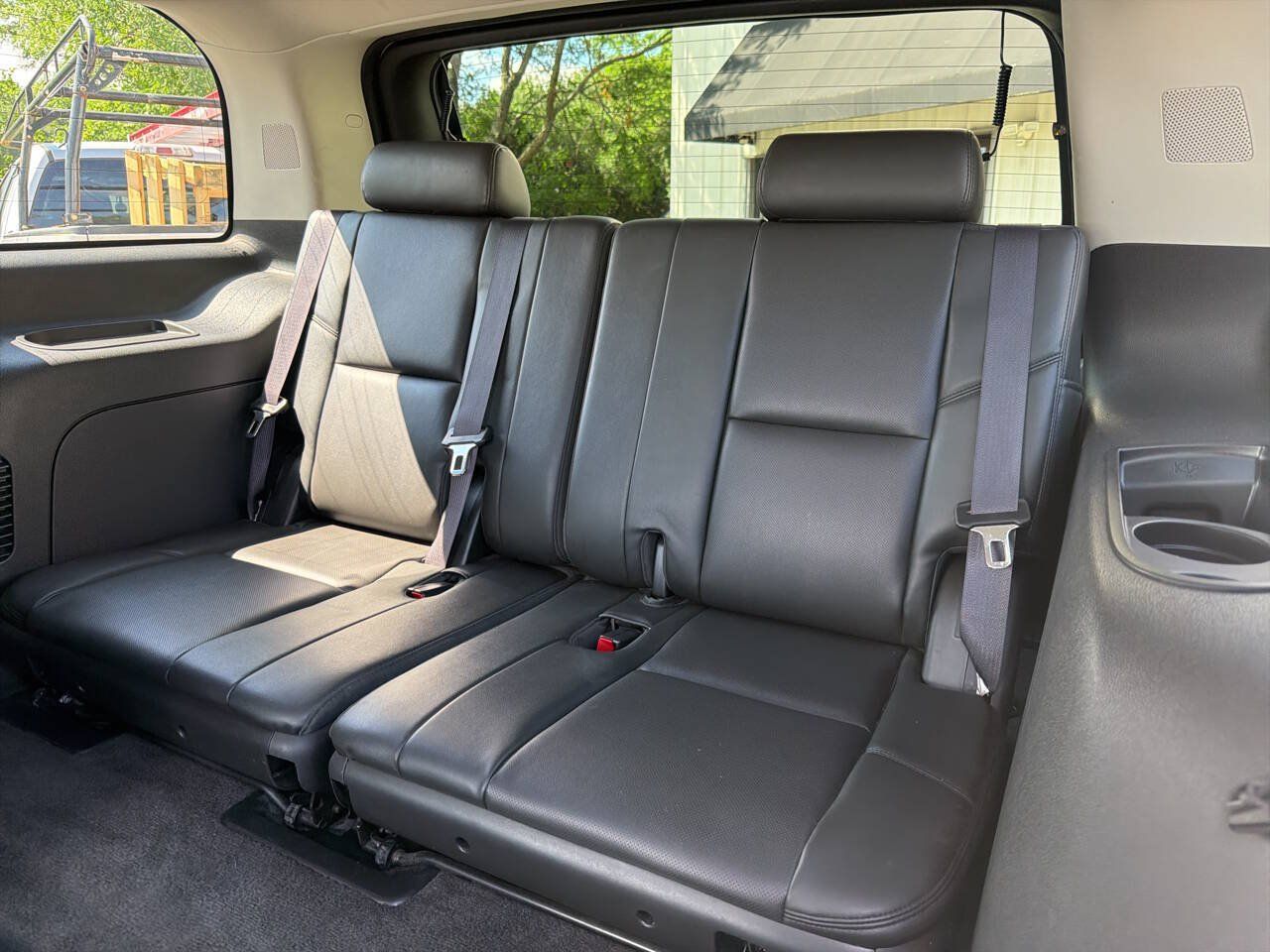 Used 2013 Cadillac Escalade Luxury AWD/4WD image 12