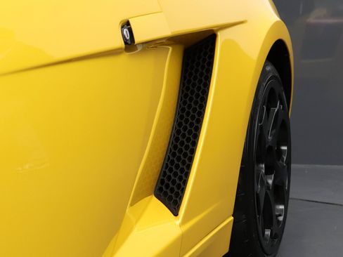 Used 2004 Lamborghini Gallardo AWD/4WD image 21