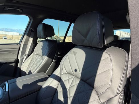 New 2026 BMW X5 xDrive40i w/ M Sport Package image 23