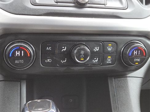 Used 2019 GMC Acadia SLE image 25